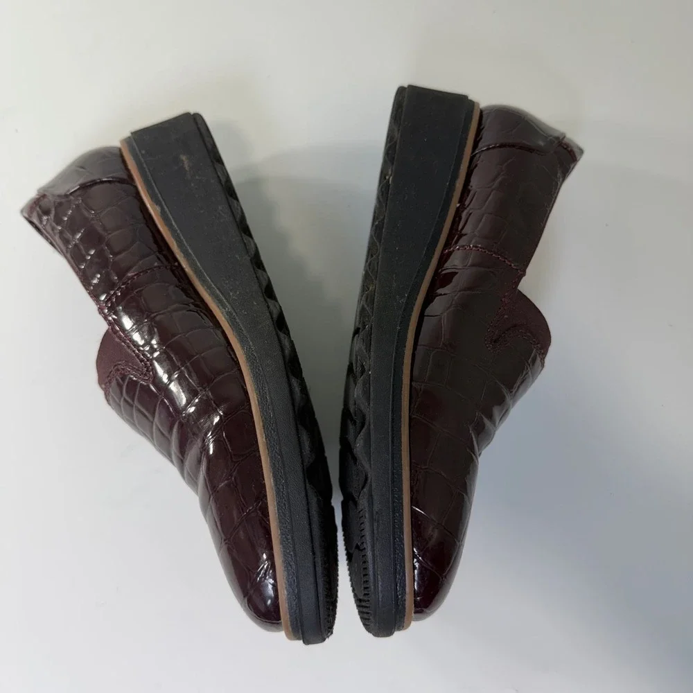 Clarks Collection Sharon Dolly Burgundy Croc Patent Leather Platform Loafers 7.5